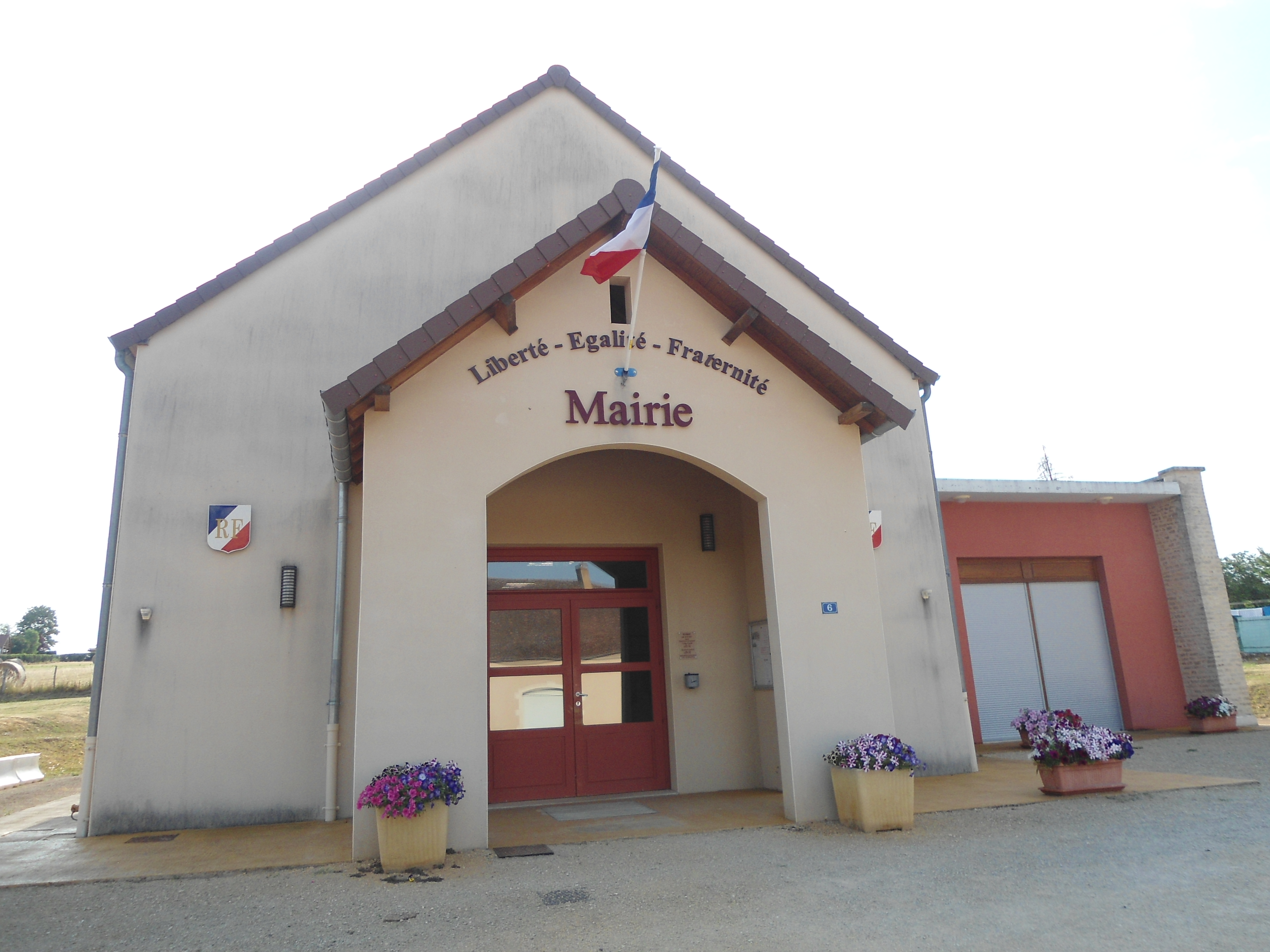 Mairie inaugurée le 17 septembre 2011 Guy CRETIN F SAUVADET ...